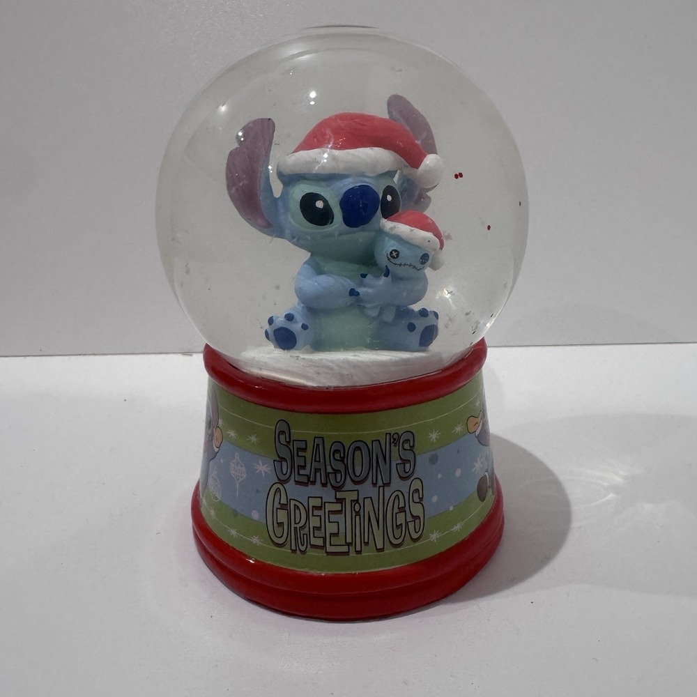 Disney Lilo & Stitch Scrump‎ Season's Greetings Light-Up Snow Globe 6" Christmas